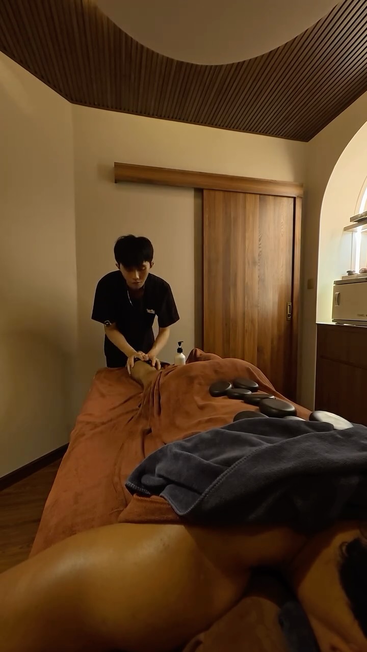 Momo Spa Massage & Nails