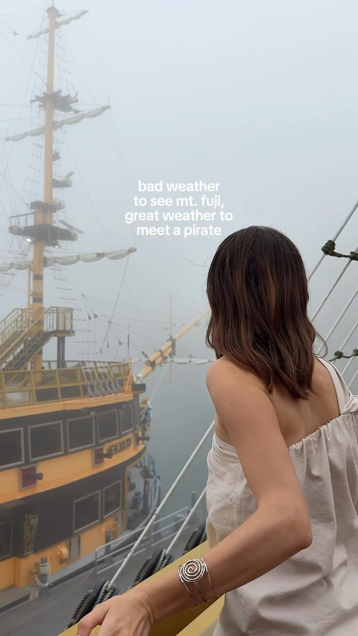 Hakone Pirate Ship Cruise to Mount Fuji