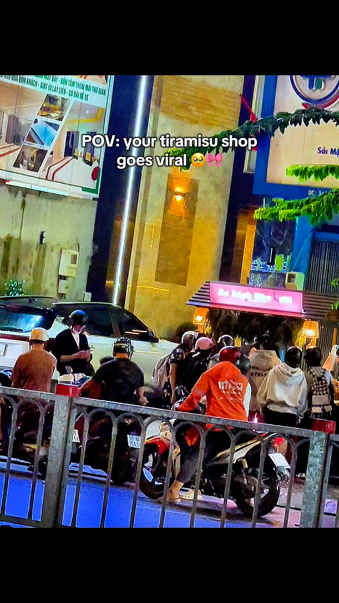 Tiramisu Shop With Viral Status