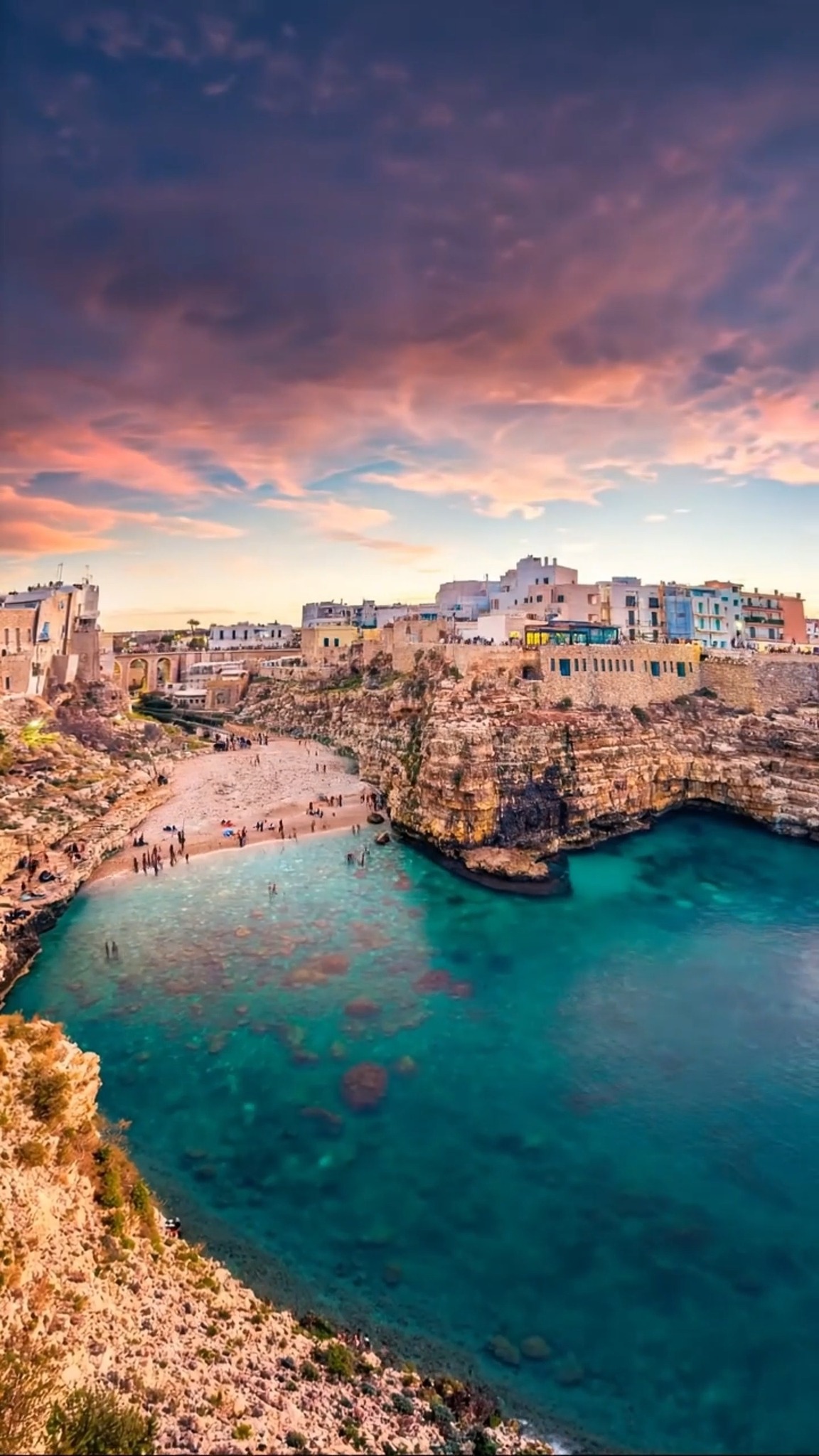 Coastal Escape With Dramatic Cliffs And Sunsets