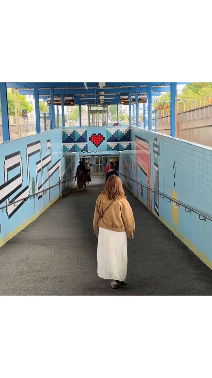 Thorildsplan Station: A Pixel Art Video Game Oasis