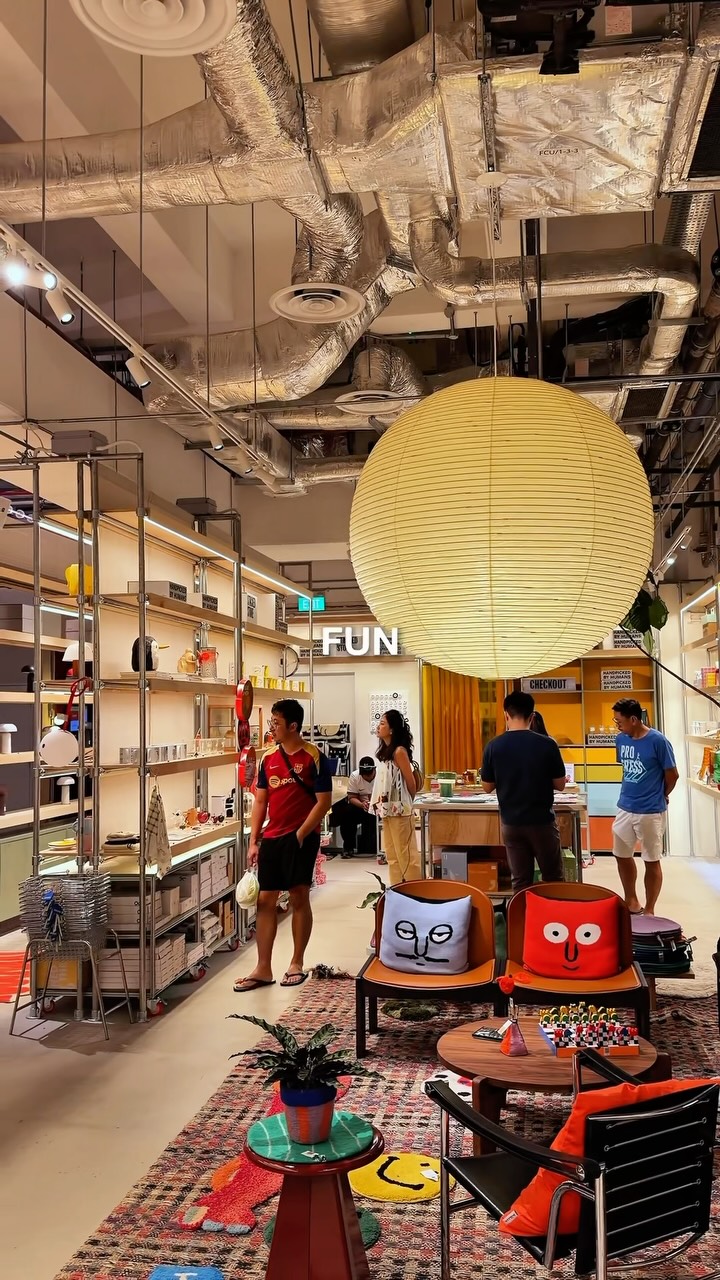 Gift Shop With Unique Home Decor
