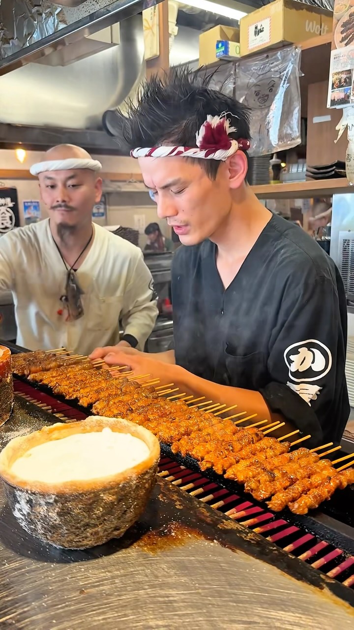 Kawaya Gion: Lively Yakitori Spot in Fukuoka