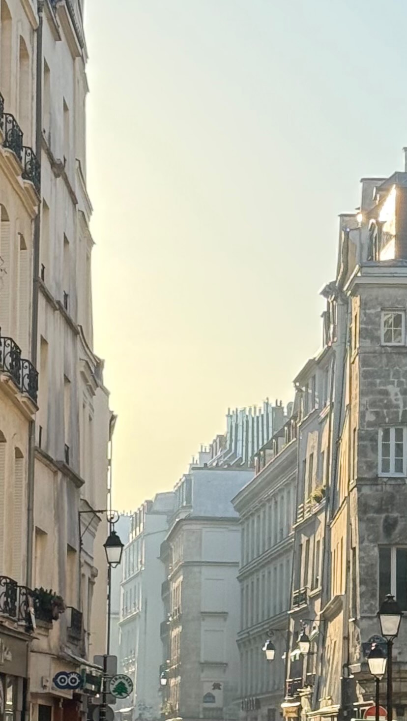 1 Shops in Paris