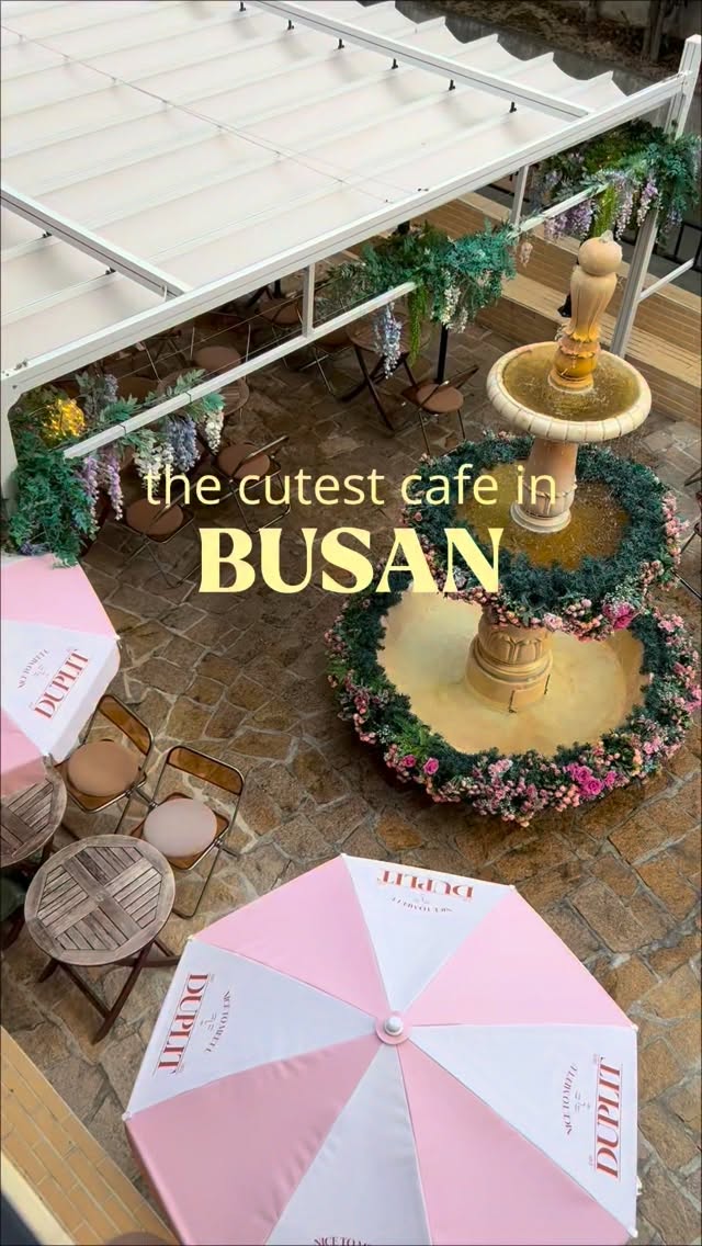 Stylish Duplit Café in Gwangalli