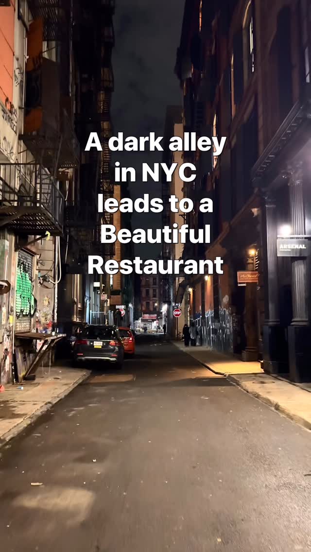 Secret Entrance To Au Cheval's Legendary Burger