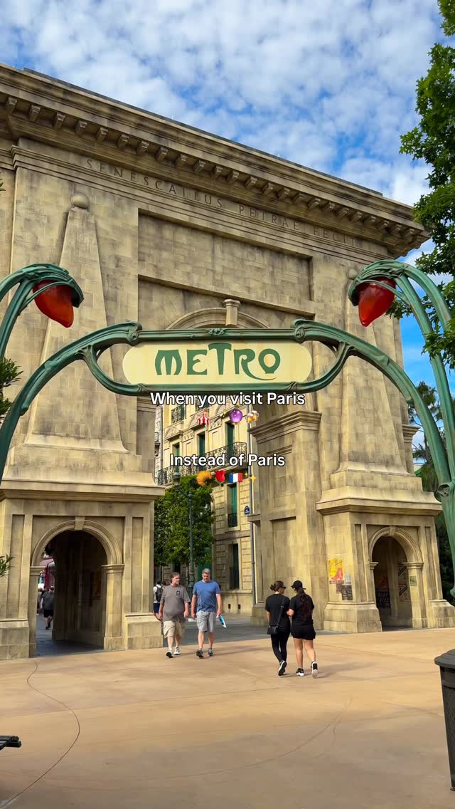 Magical 1920s Paris Area at Epic Universe