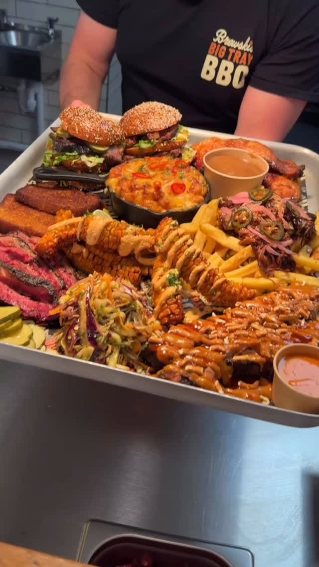 Brewskey's Big Tray BBQ Serves Large American Feasts