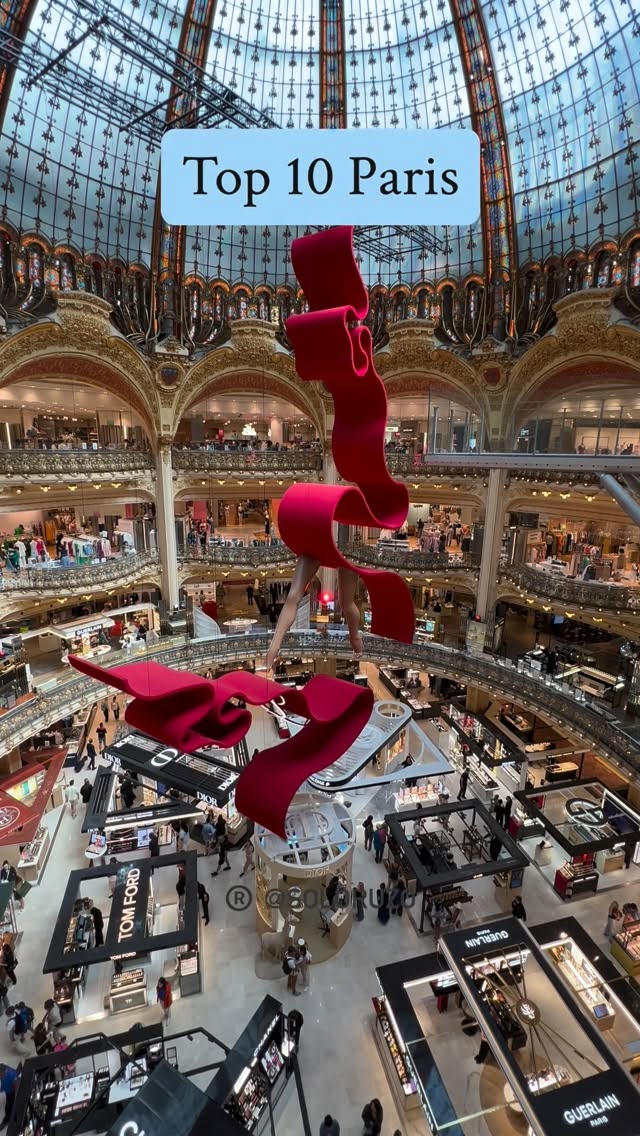 Top 10 Parisian Landmarks for Tourists