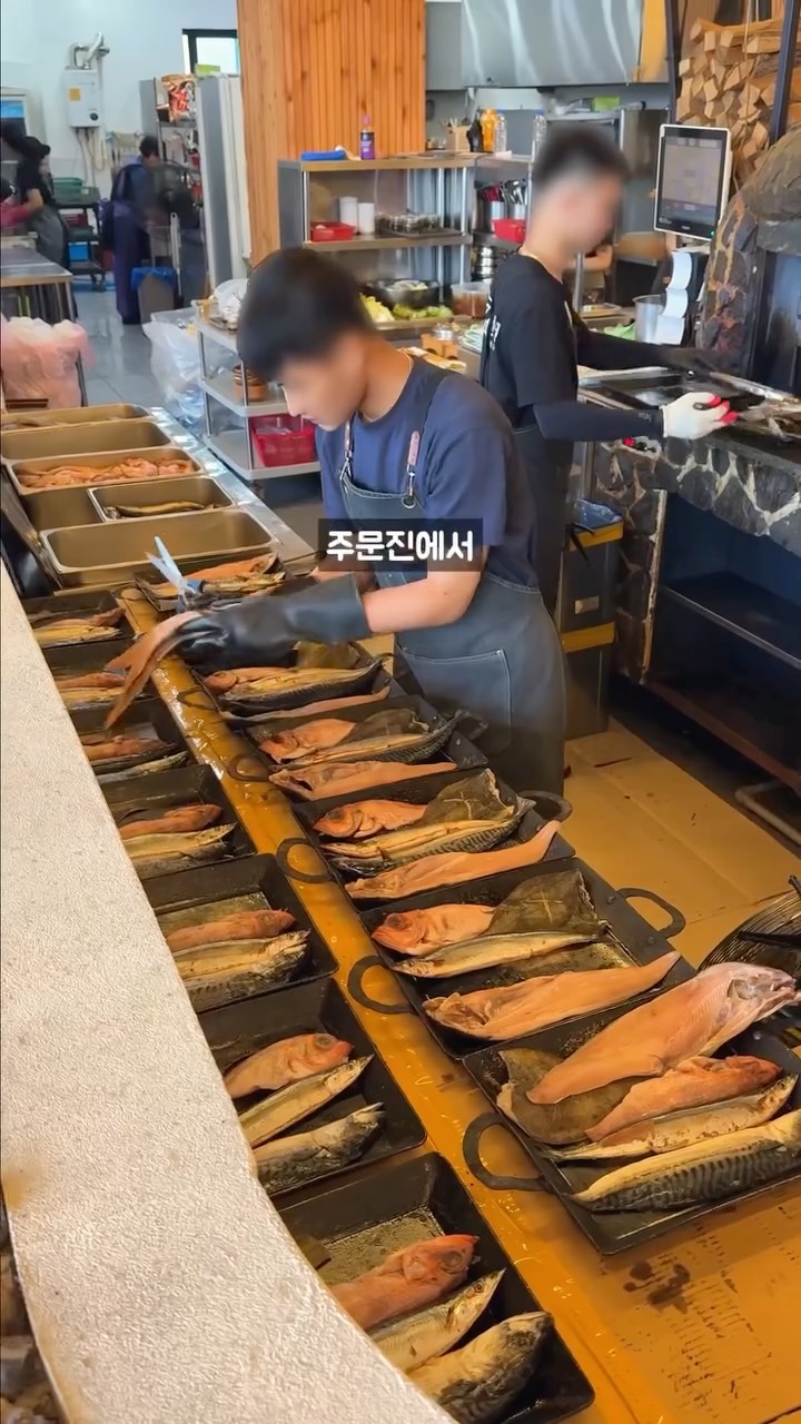 Korean Grilled Fish Restaurant In Gangneung