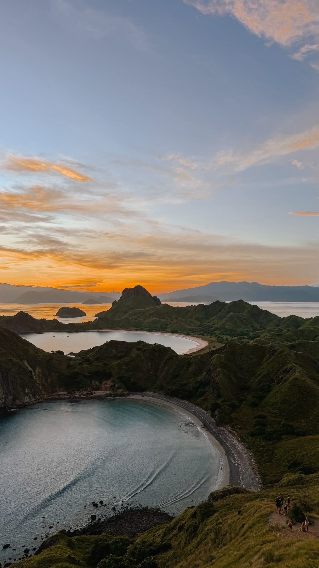 Island Hikes Near Labuan Bajo