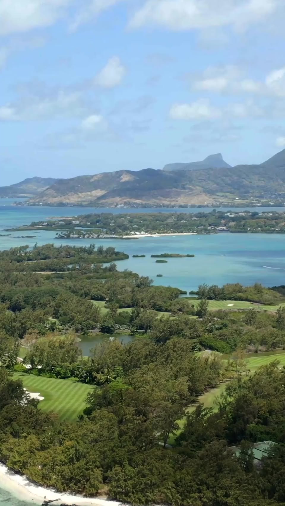 Île aux Cerfs: Mauritius' Island Paradise for Water Sports