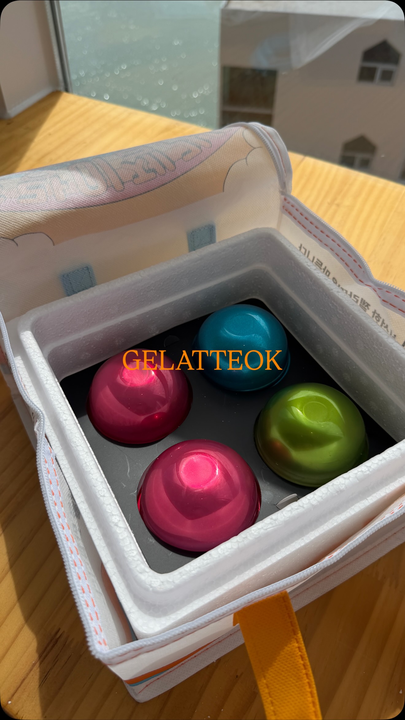 Busan Cafe Serves Italian-Korean Gelatteok Dessert