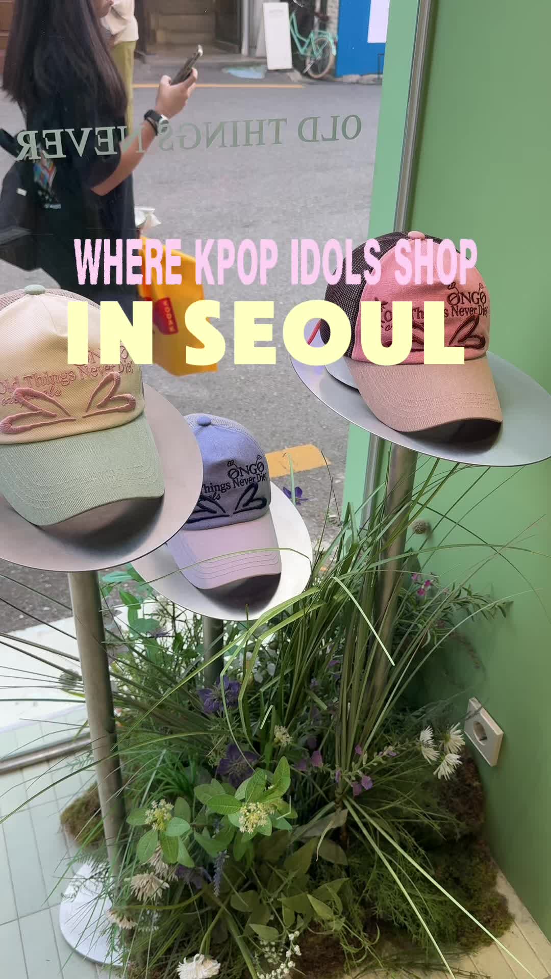 Seoul's Trendy ONGO Shop Sells Unique Flower Knot Caps