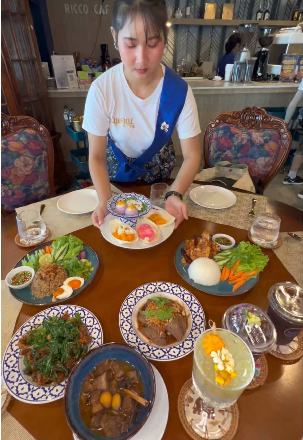 Ubon Candle Festival Thai Restaurant Recommendation