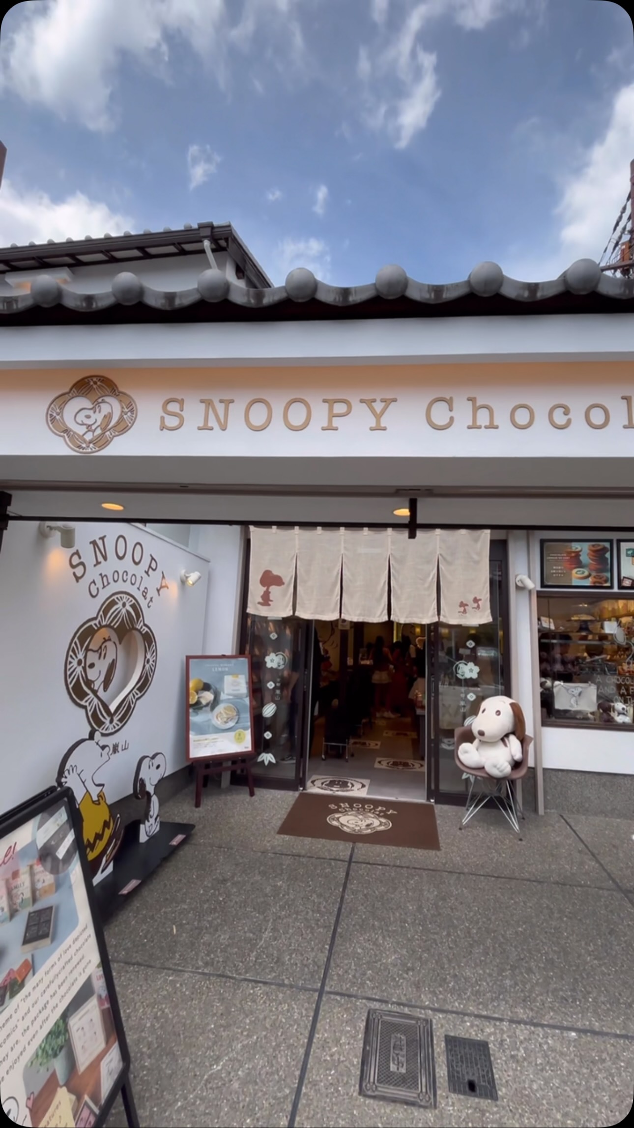 Kyoto's Snoopy Chocolate Store and Scenic Spots