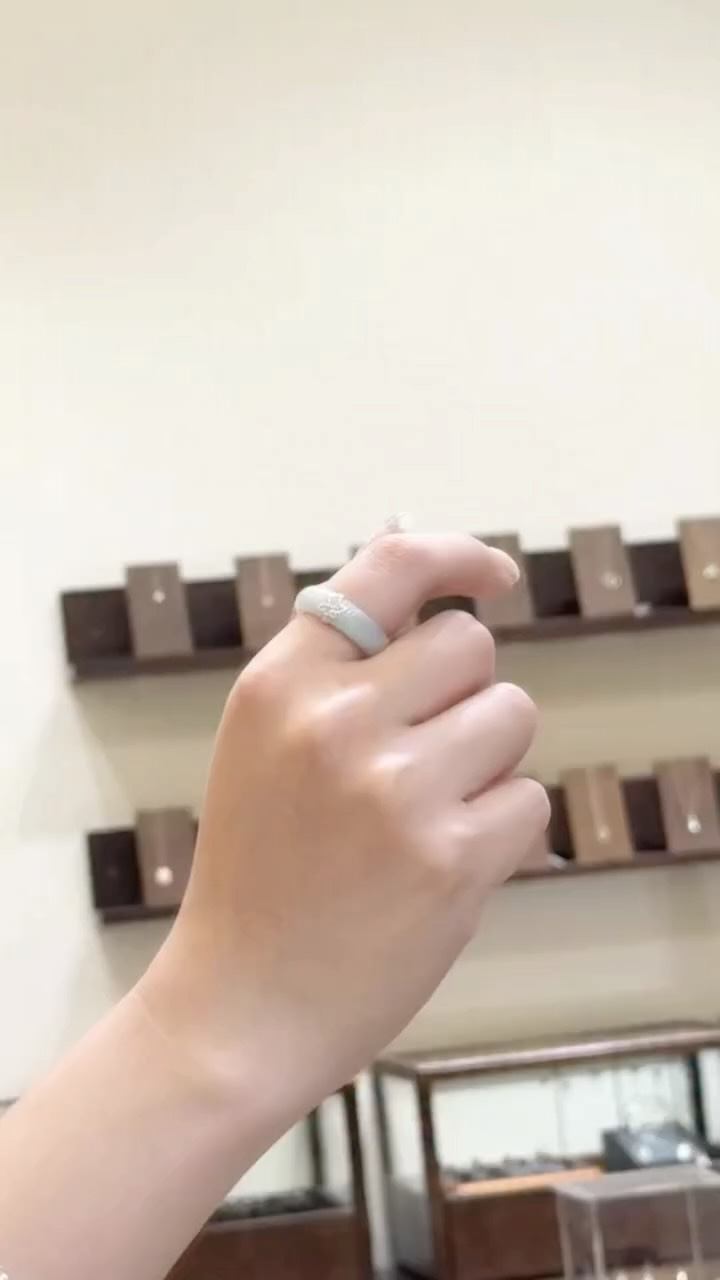 Shimmer Silver Jewelry Store Visit