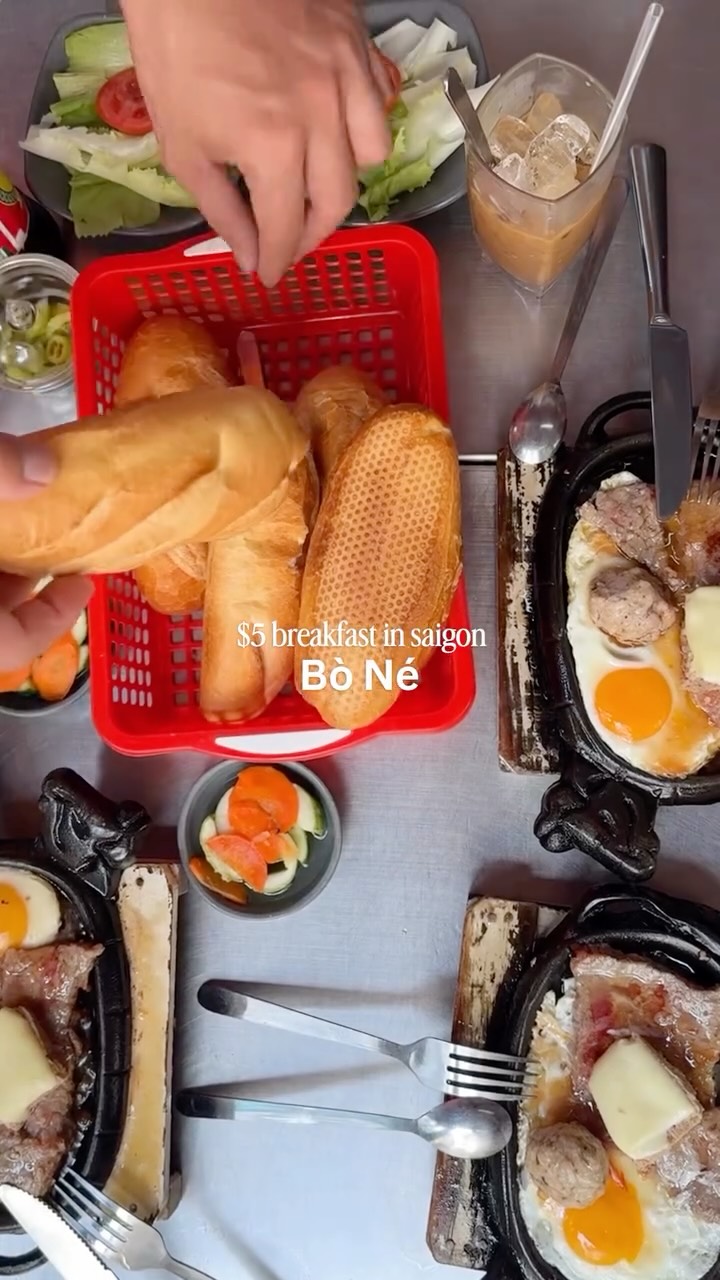 Steak Nam Son: A Vietnamese Bò Né Breakfast
