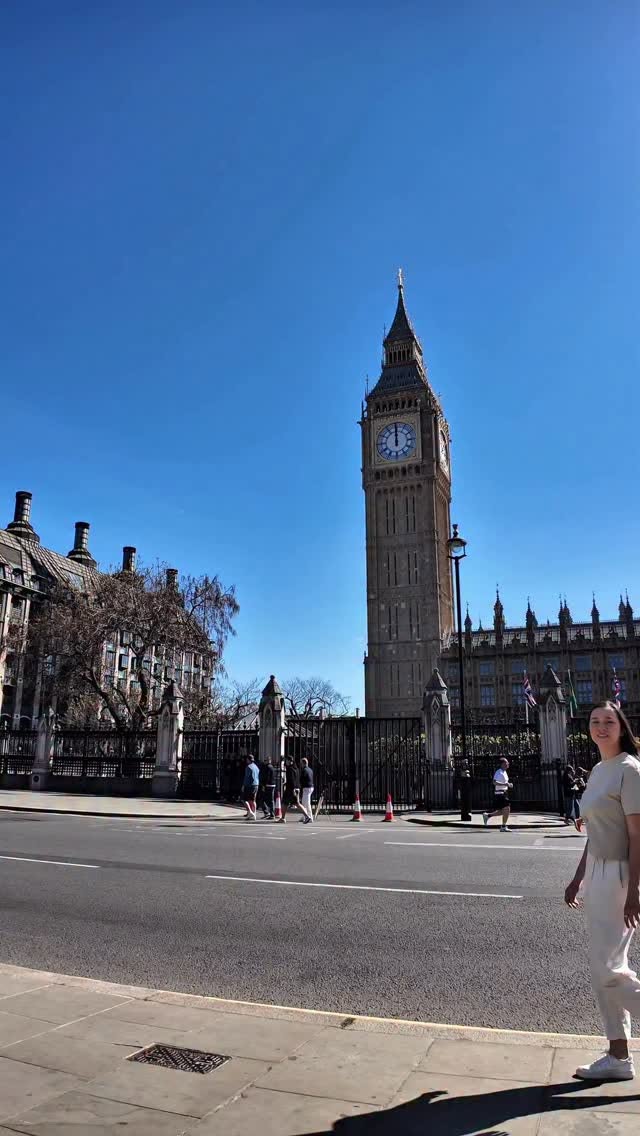 Hidden London Gardens, Churches, and Iconic Buildings