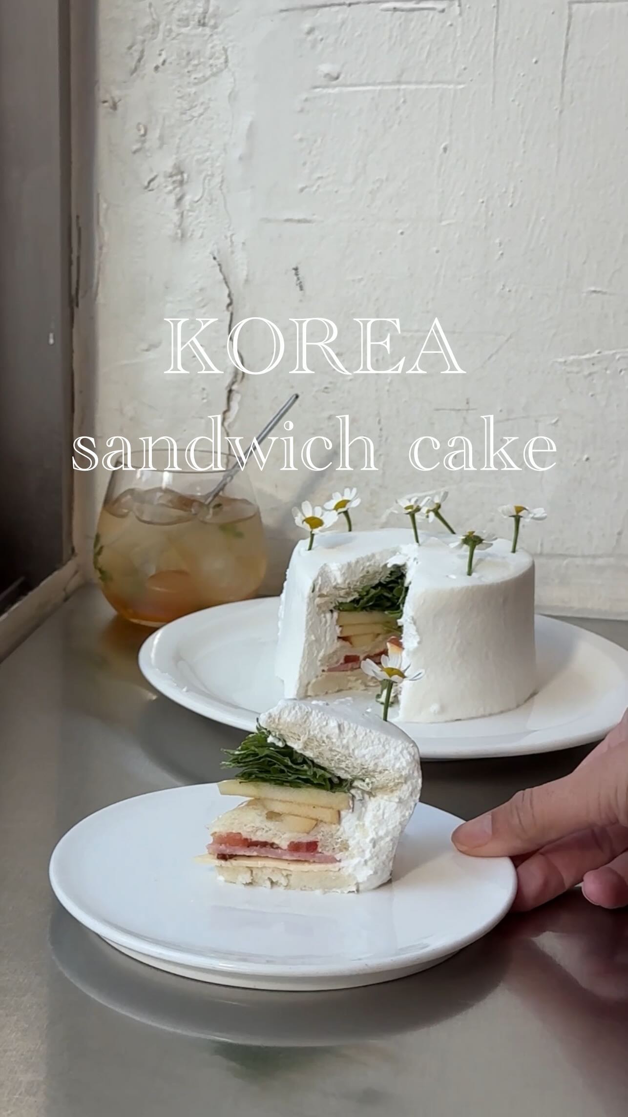 MUNEI Cafe Offers Memorable Sandwich Cake