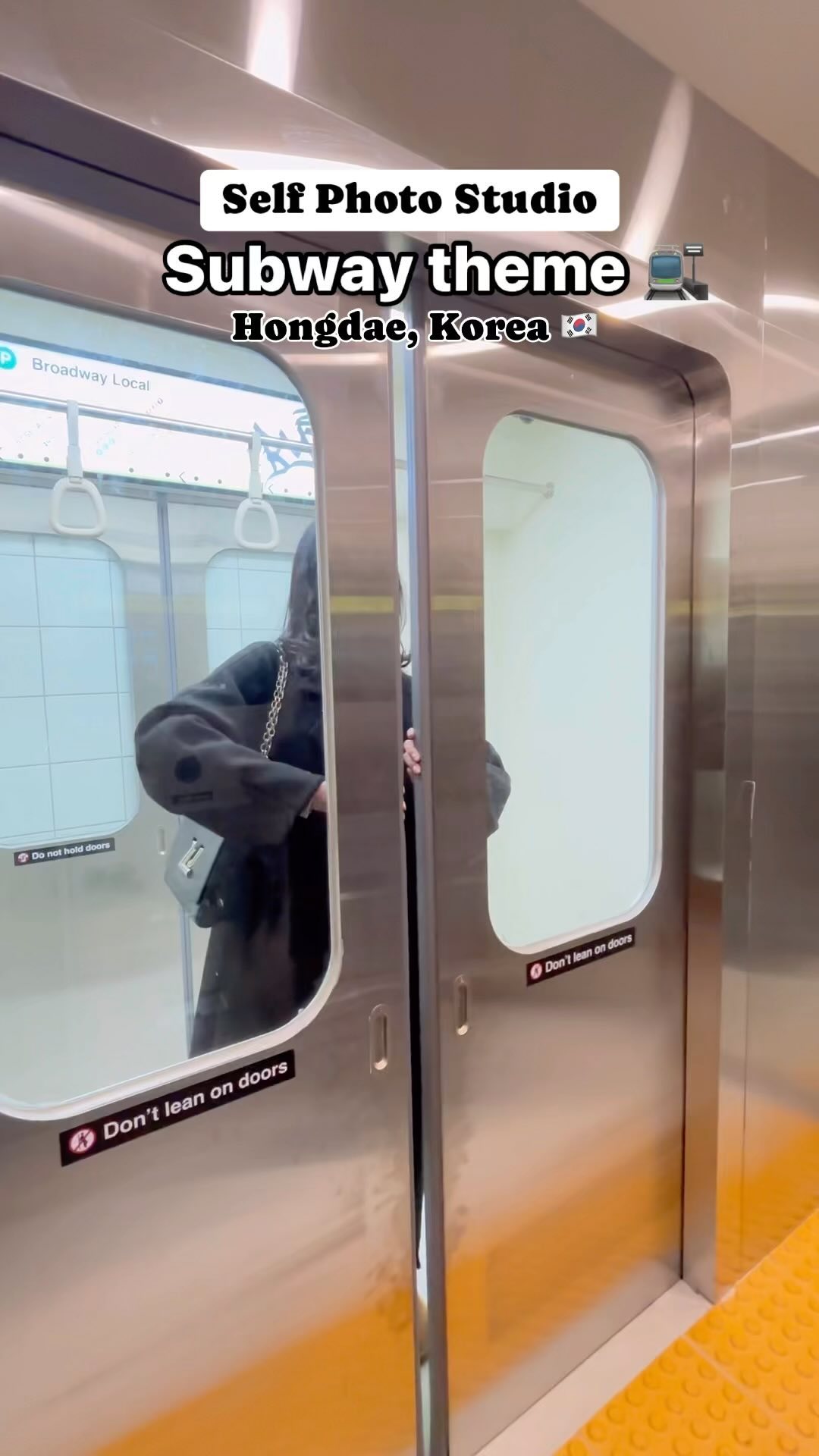BYTP: Hongdae Subway Self-Photo Studio
