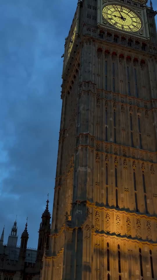 London Landmarks By Night Tour
