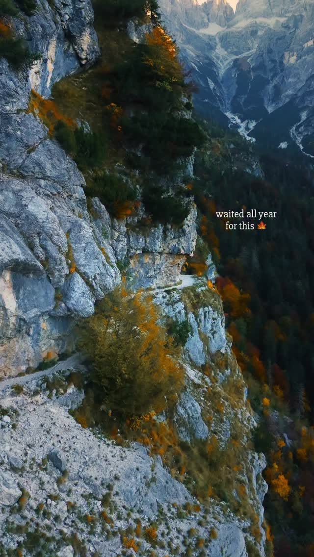 Autumn Views on Dolomite Trail No. 340