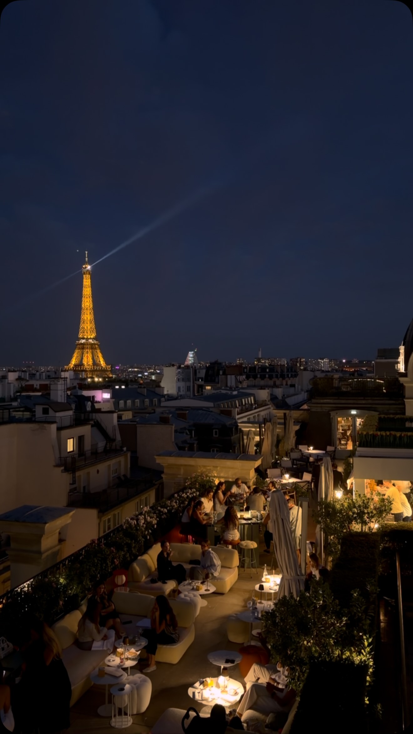 Paris Rooftop Bar Offers Stunning City Views