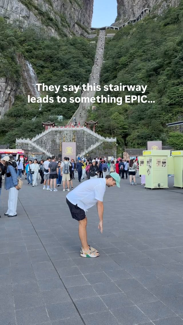 Burger King Atop Tianmen Mountain's Stairway