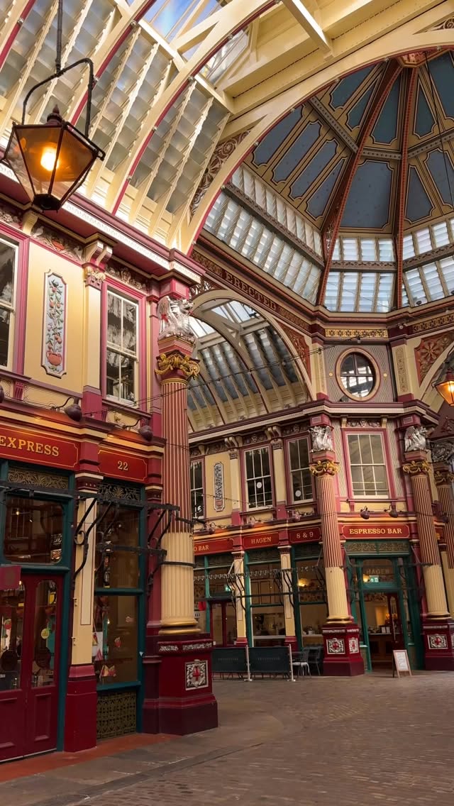 Leadenhall Market: A Victorian London Architectural Gem