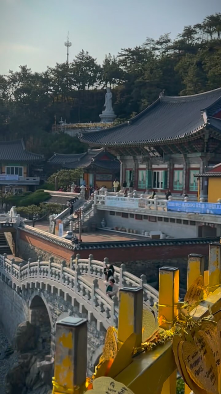 Haedong Yonggungsa Temple: Busan's Seaside Sanctuary