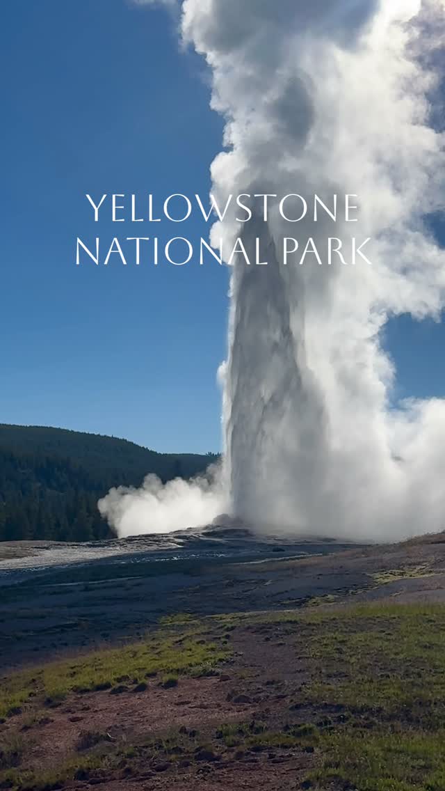 Yellowstone's Geysers and Hot Springs