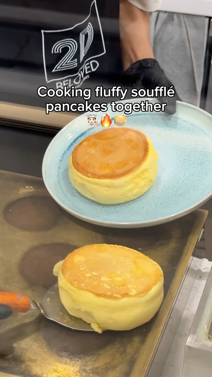 Budapest's First 2D Cafe Serves Soufflé Pancakes