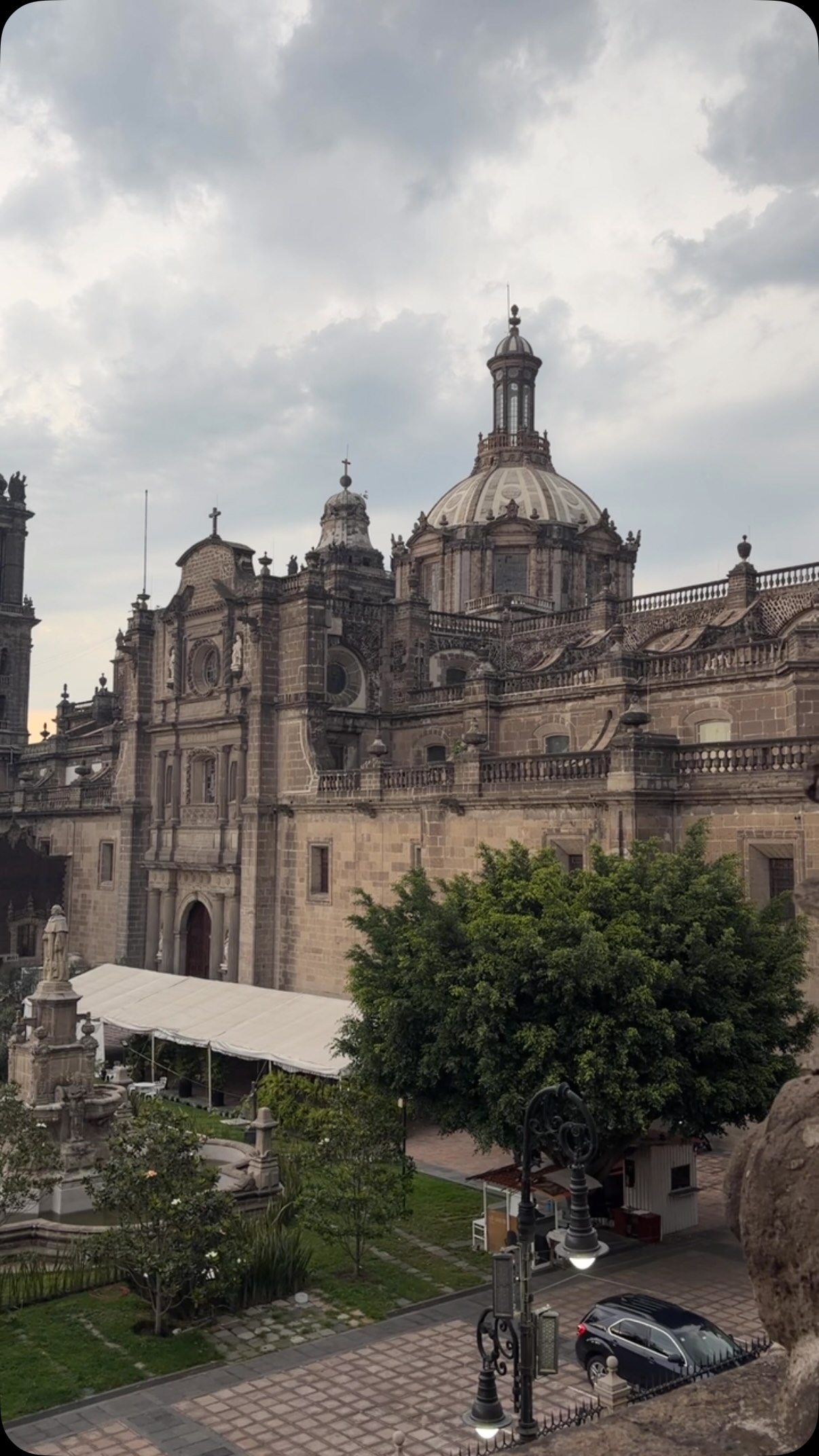 Historic City Center Views And Dining