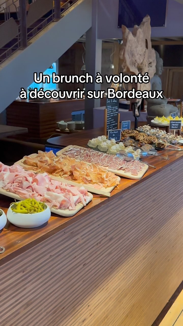All-You-Can-Eat Brunch Delights in Bordeaux