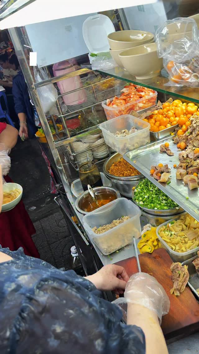 Ho Chi Minh City's Popular Pork And Chicken Noodle Soup