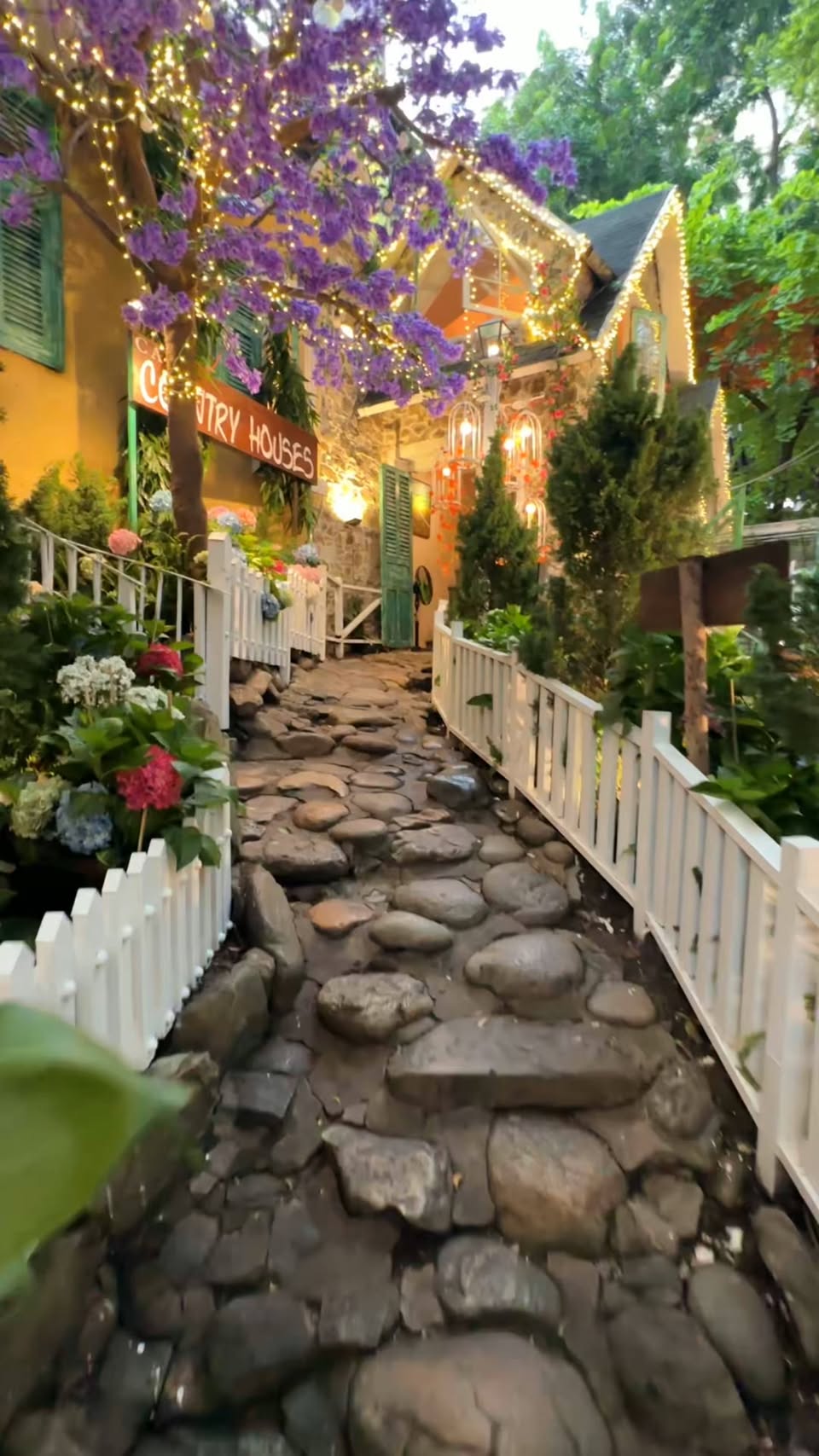 Fairytale Cafe With Gardens In Ho Chi Minh City