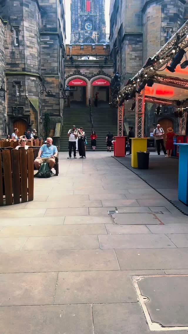 Historic Edinburgh Landmarks Near The Mound