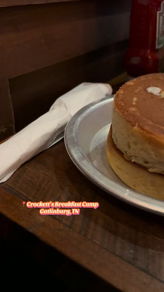 Crockett's Breakfast Camp Pancakes