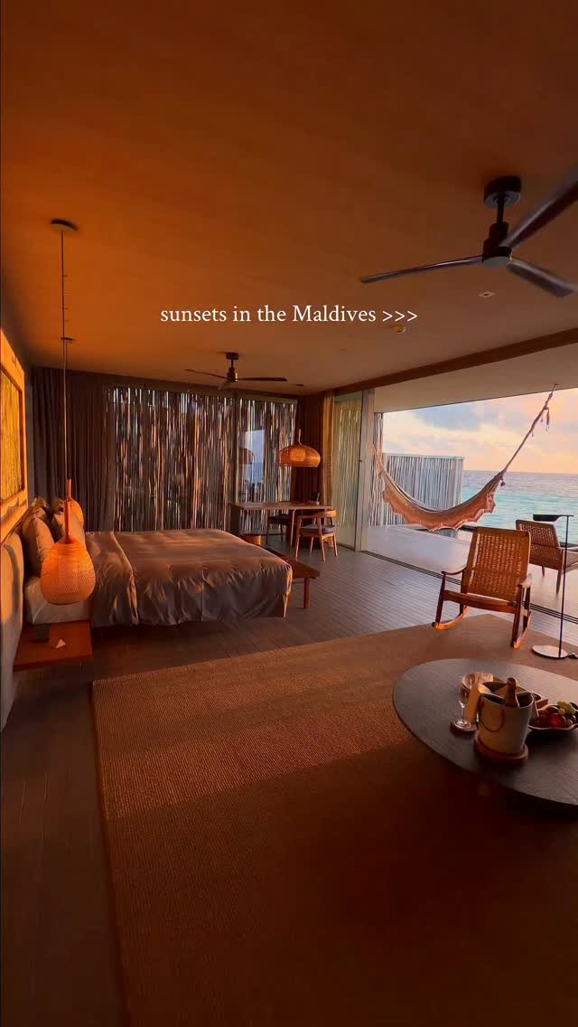 Maldives Resort Offers Incredible Sunset Views