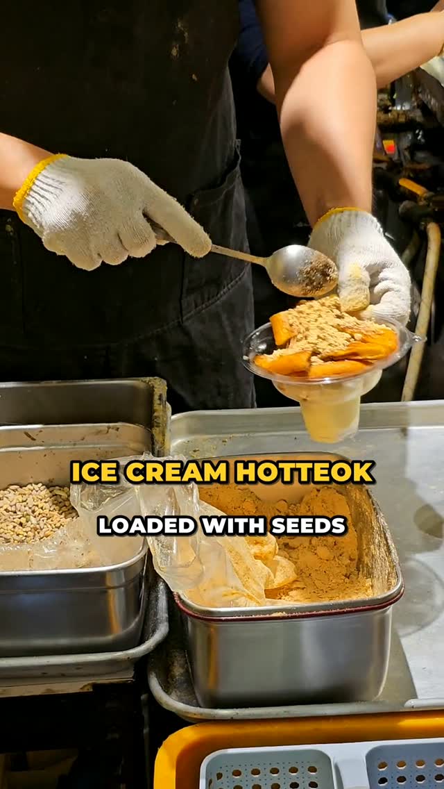 Korean Hotteok: Sweet Pancakes Found at Mangwon Market