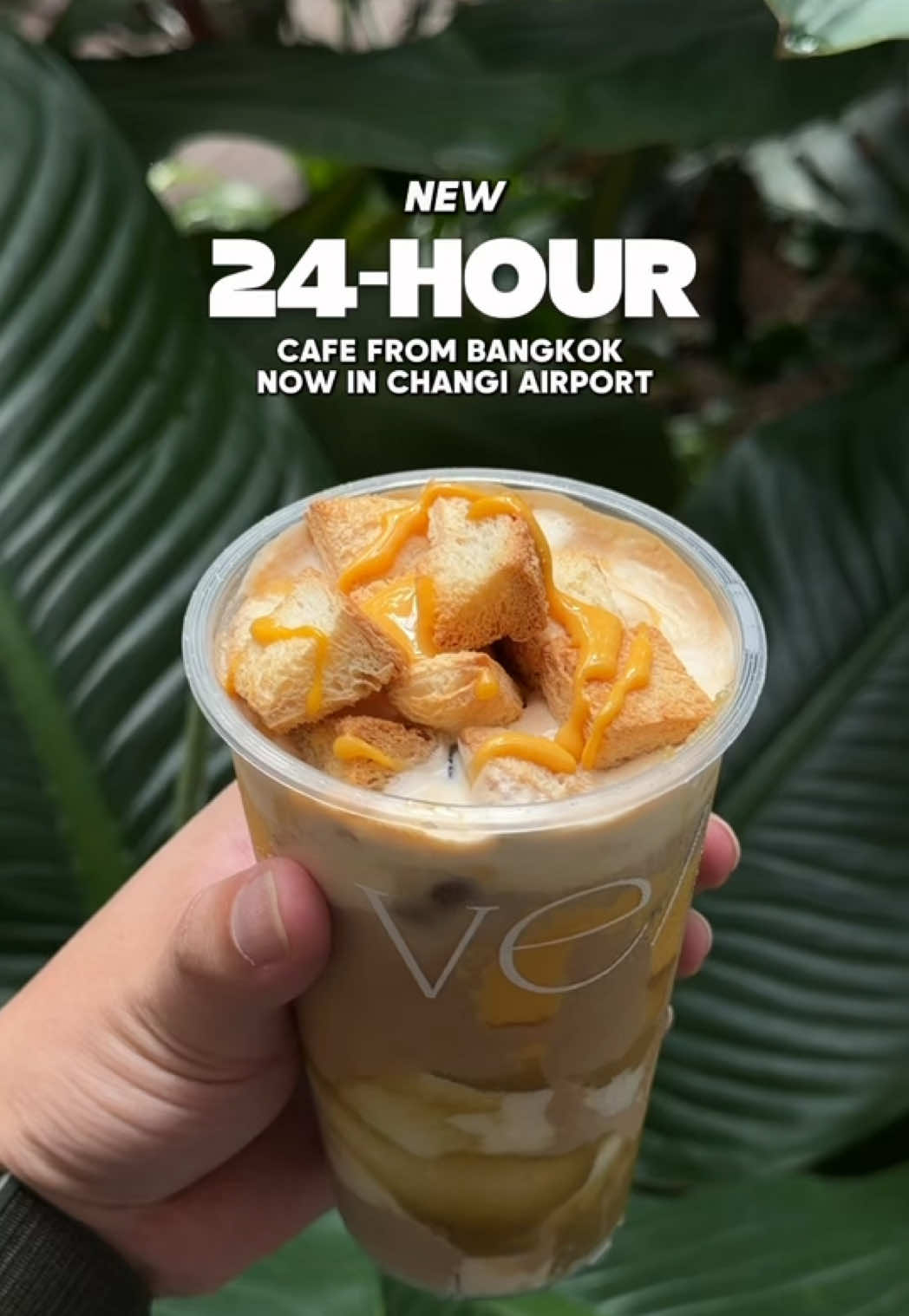 Changi Airport Offers 24-Hour Cafe Experience
