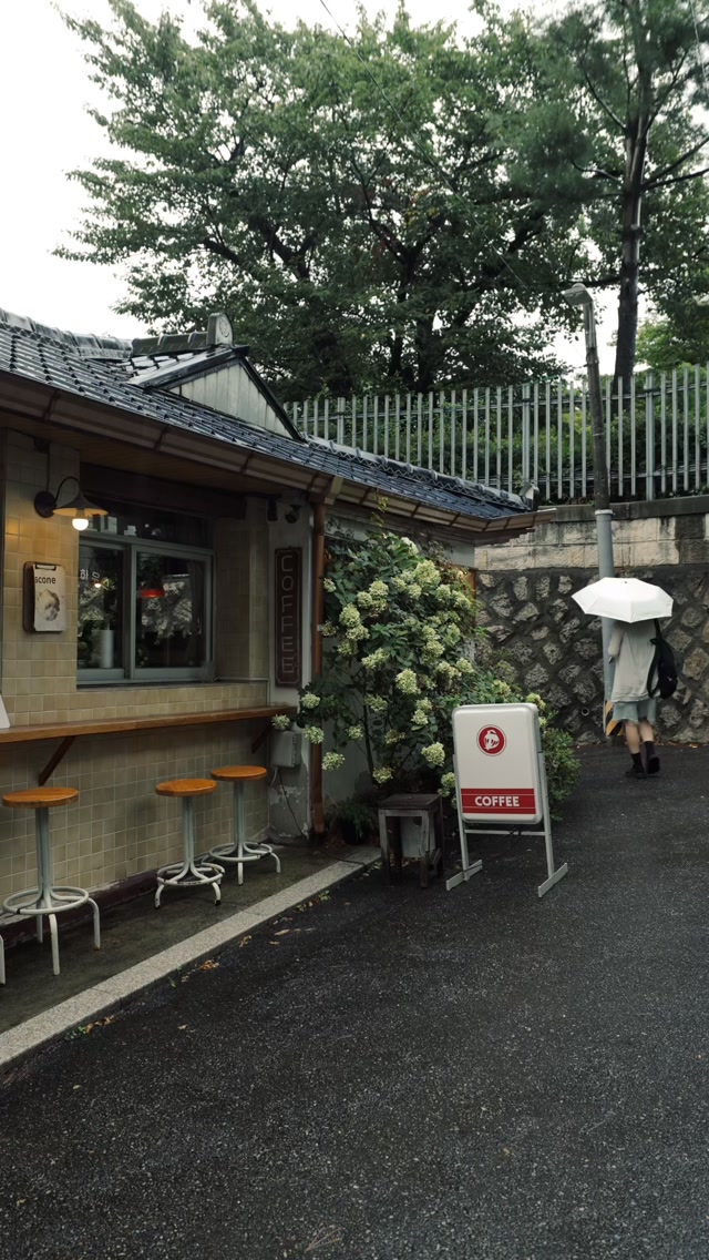 Coffee Mill Offers Cozy Atmosphere in Bukchon