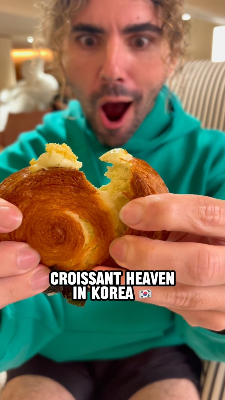 Nudake Haus: Seoul's Artistic Croissant Cafe