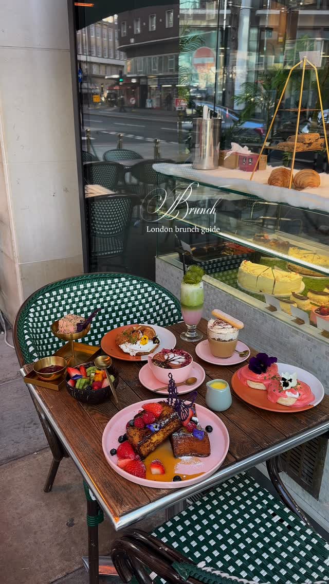 Feya Offers Vibrant Marble Arch Brunch