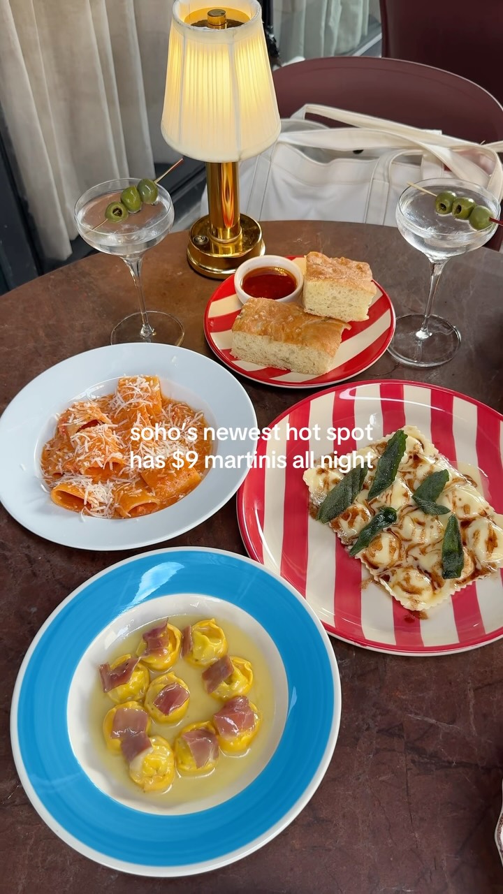 Piccolo MORINI: SOHO's Martini and Food Spot