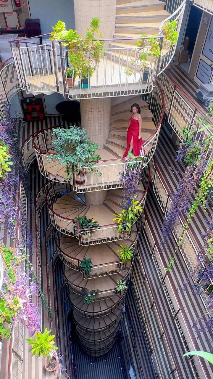 Diri Han: Istanbul's Secret Spiral Garden Building
