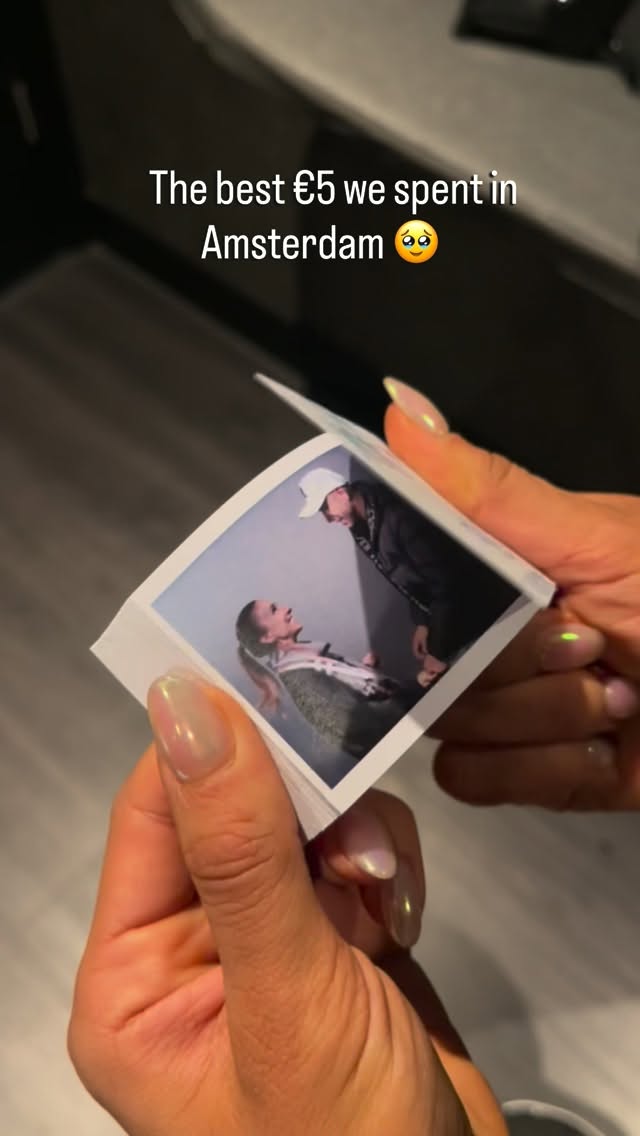 Amsterdam Souvenir Flipbook Captures Travel Memories