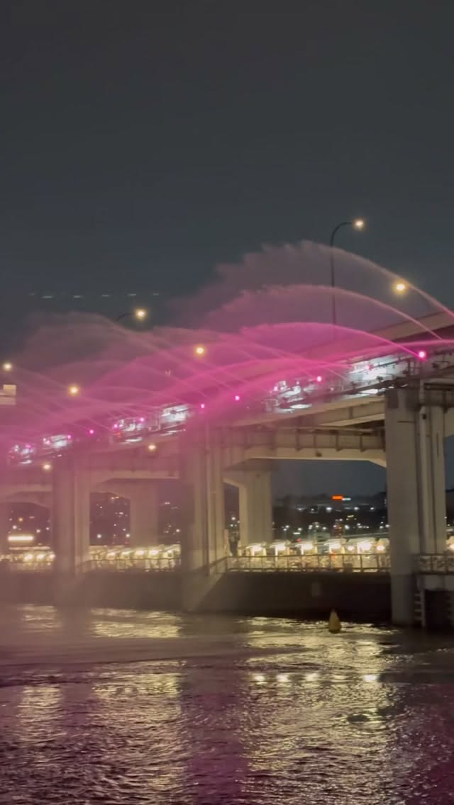 Seoul's Palaces, Markets, and Iconic Landmarks