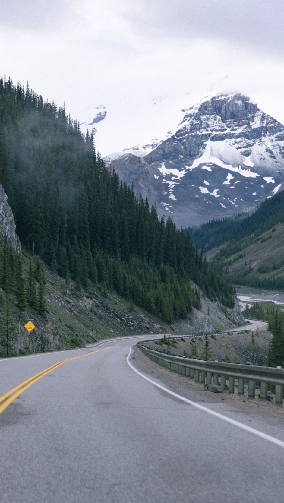 Stunning Stops Along Alberta's Icefields Parkway